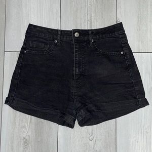 Forever 21 black jean shorts size 26 only worn once